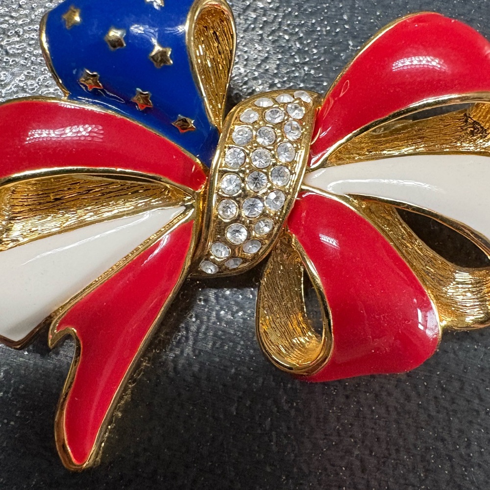 Joan Rivers Enameled Patriotic Bow Brooch - Picture 2 of 4